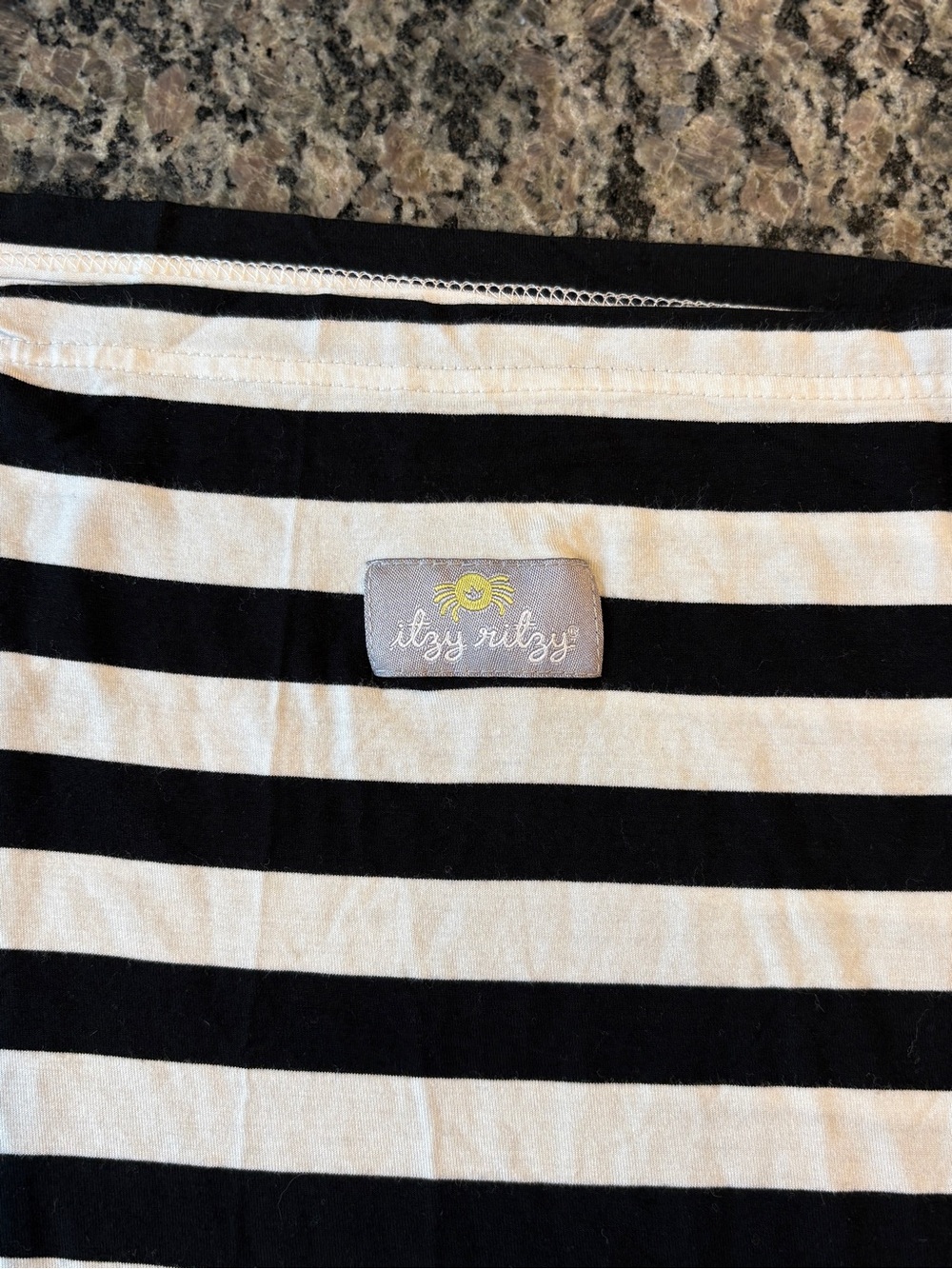 Itzy Ritzy Black and White Striped Nursing Cover with Logo Patch NWOT